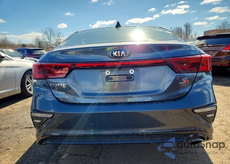 2019 Kia Forte Gt Line z USA, uszkodzony, nr VIN 3KPF34AD4KE017436